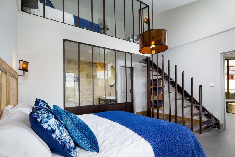 Les Suites Du Cha Teau image