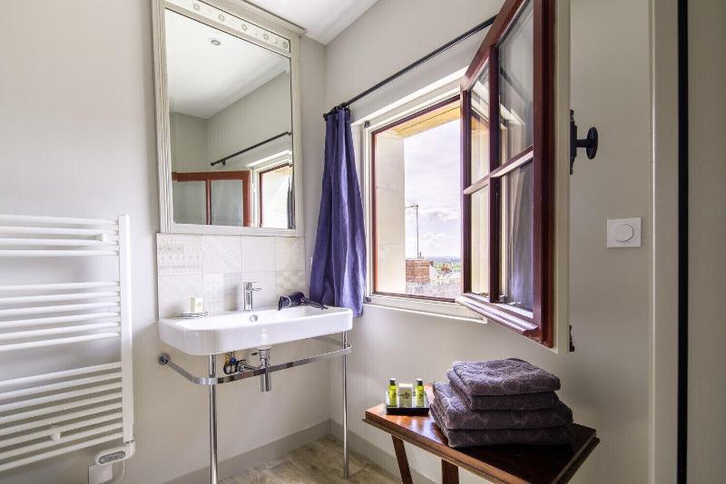 Les Suites Du Cha Teau image