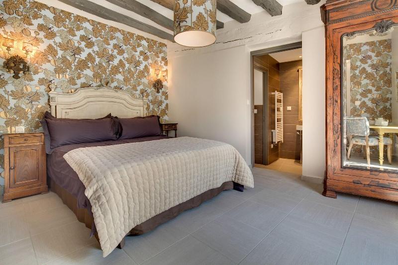Les Suites Du Cha Teau image