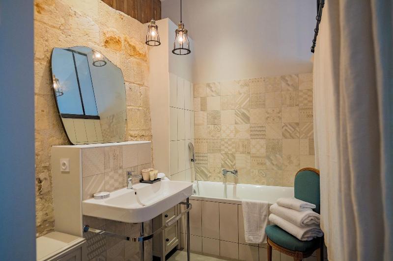Les Suites Du Cha Teau image