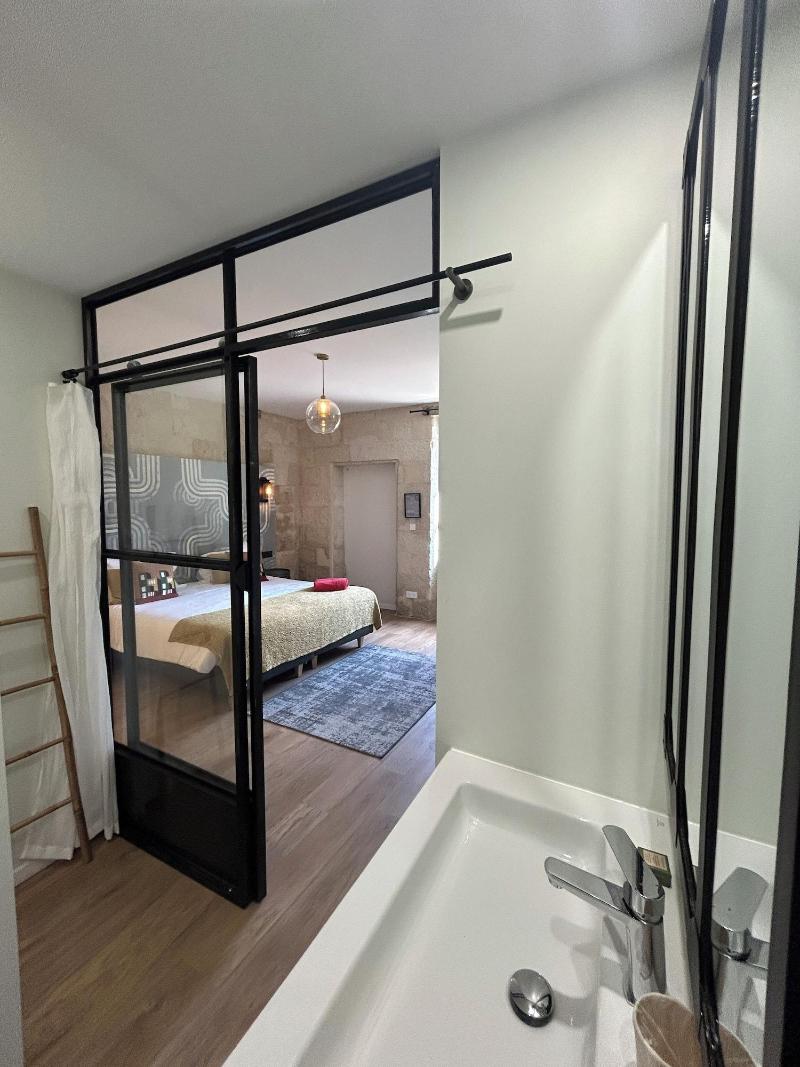 Les Suites Du Cha Teau image