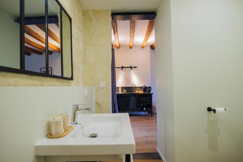 Les Suites Du Cha Teau image