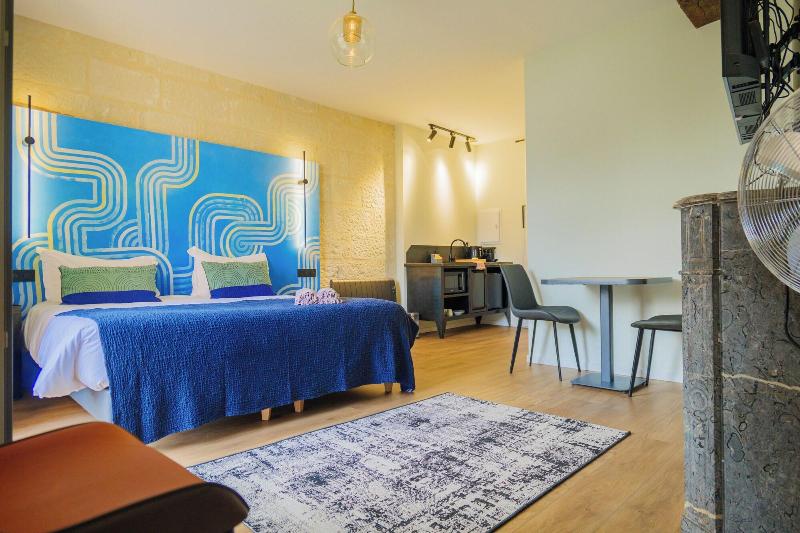 Les Suites Du Cha Teau image