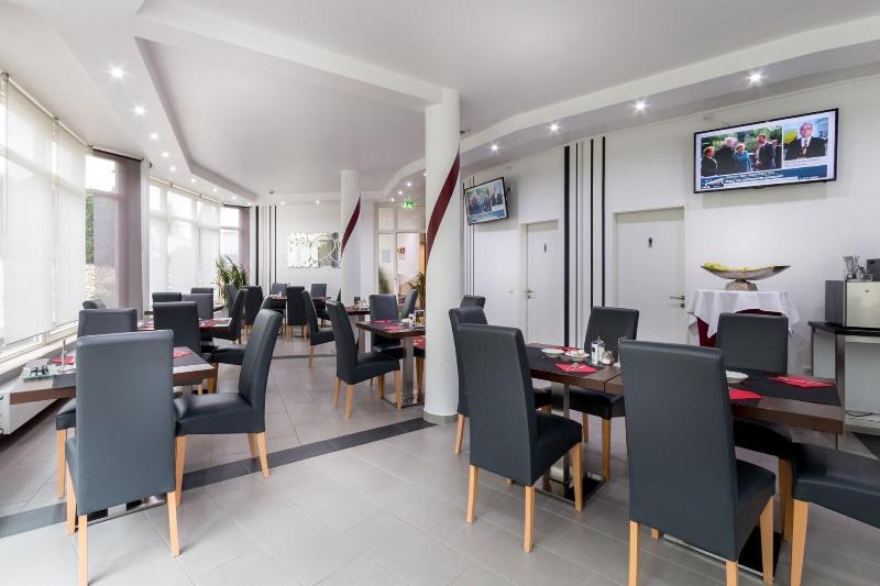 Turmhotel Rhein Main image