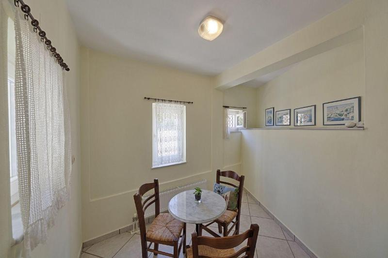 Antouanetta Apartments image
