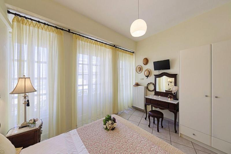 Antouanetta Apartments image