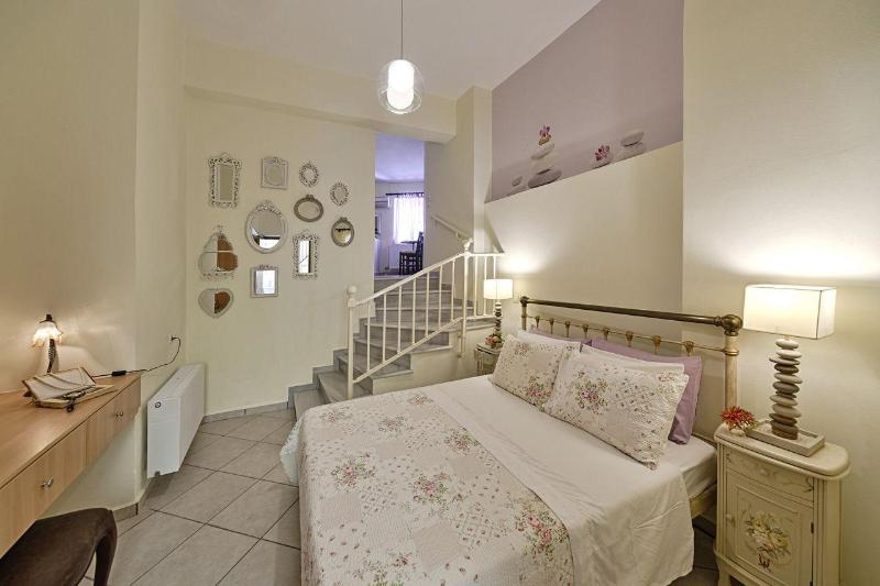Antouanetta Apartments image