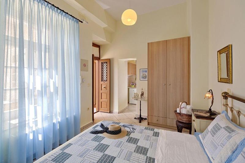 Antouanetta Apartments image