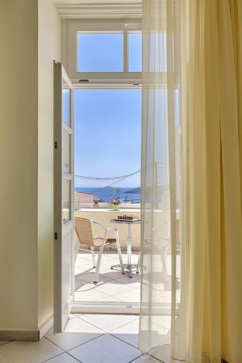 Antouanetta Apartments image