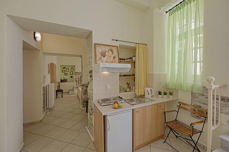 Antouanetta Apartments image