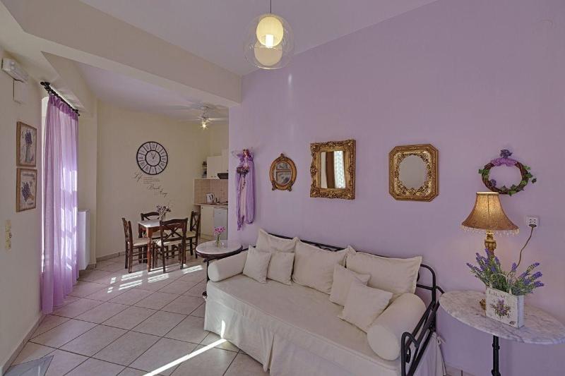 Antouanetta Apartments image