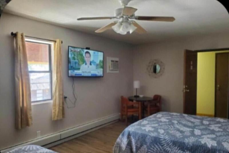 Golden Arrow Motel image