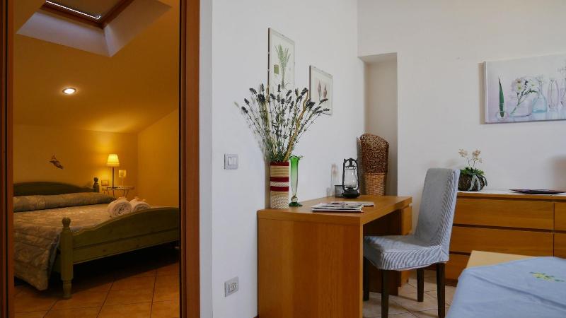 La Meridiana Affittacamere image