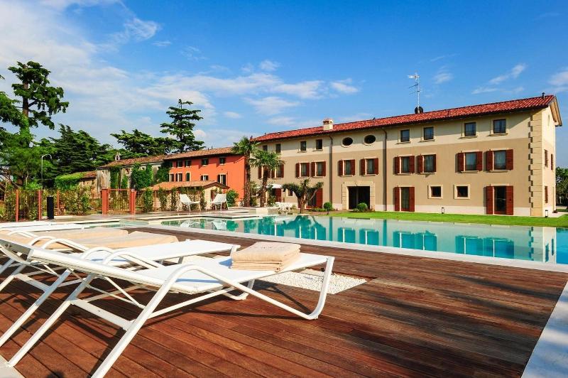Belvivere Suites image