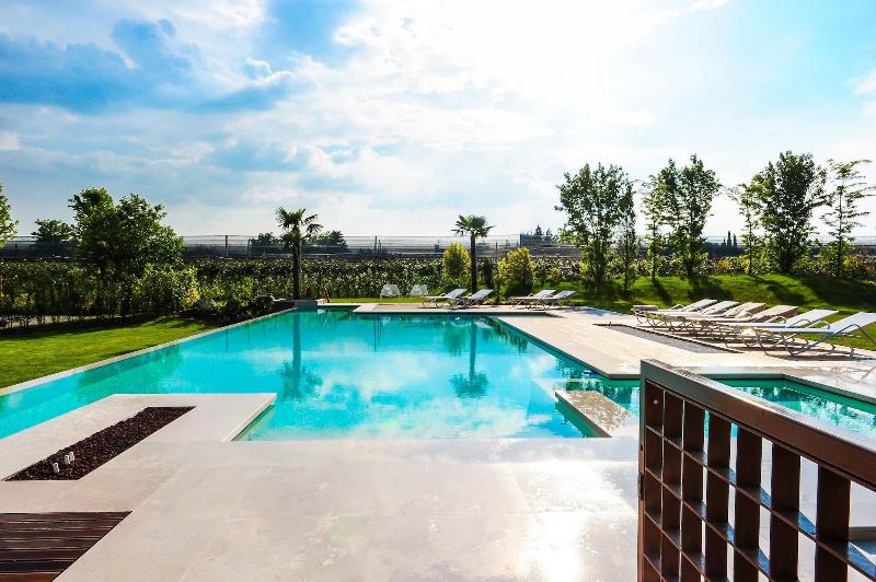 Belvivere Suites image