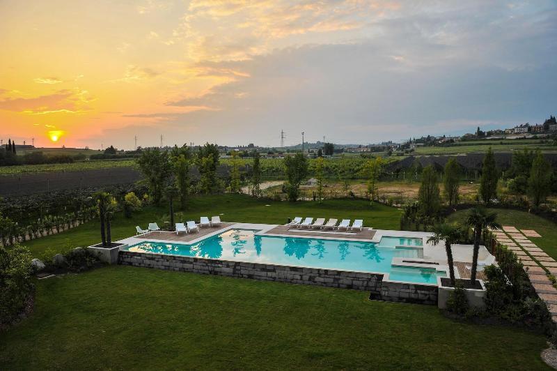 Belvivere Suites image