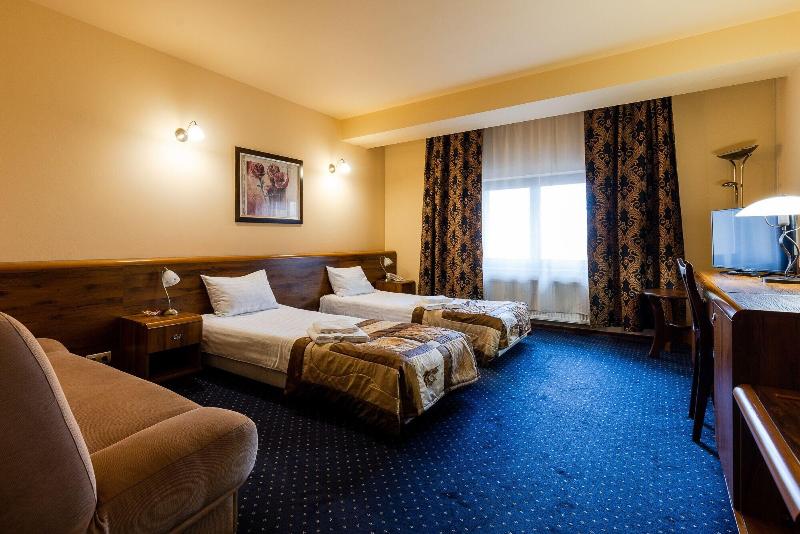 Hotel Marysin Dwa R image