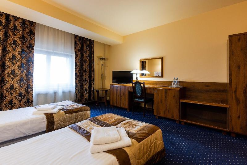 Hotel Marysin Dwa R image