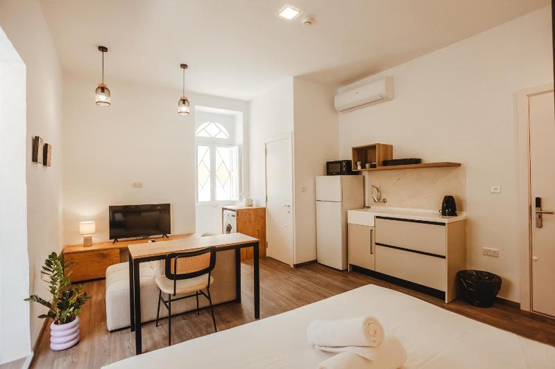 Hostel 94 image