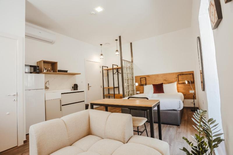 Hostel 94 image