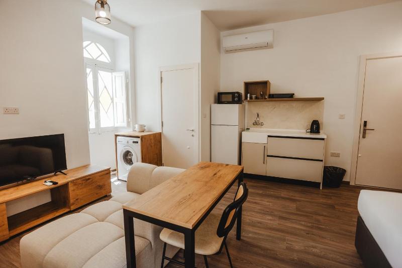 Hostel 94 image