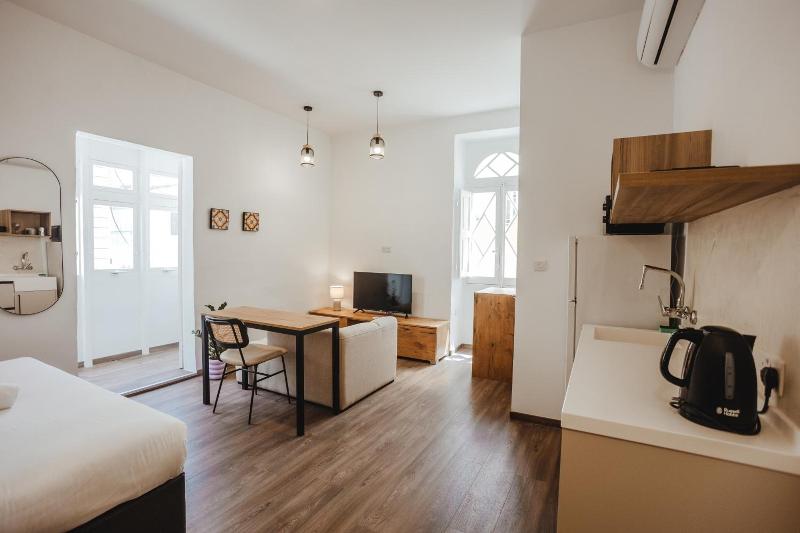 Hostel 94 image