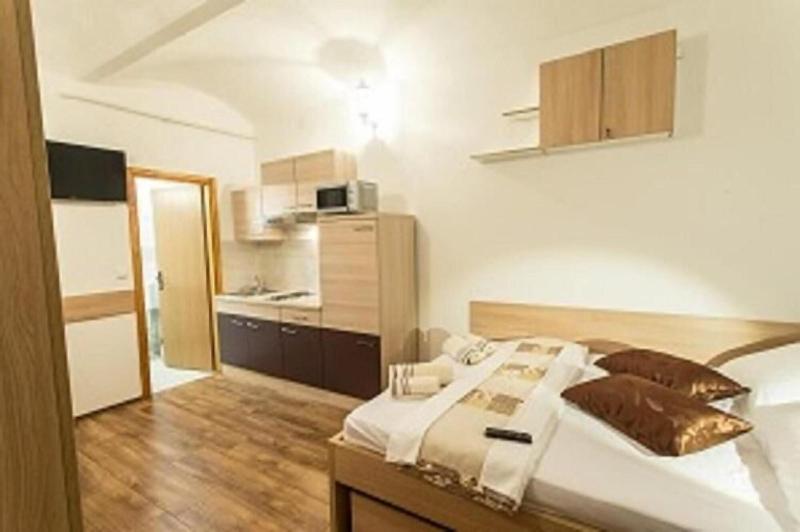 Guesthouse Bed 4 You image