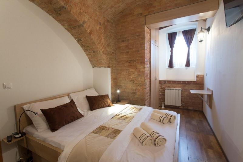 Guesthouse Bed 4 You image