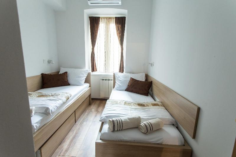 Guesthouse Bed 4 You image