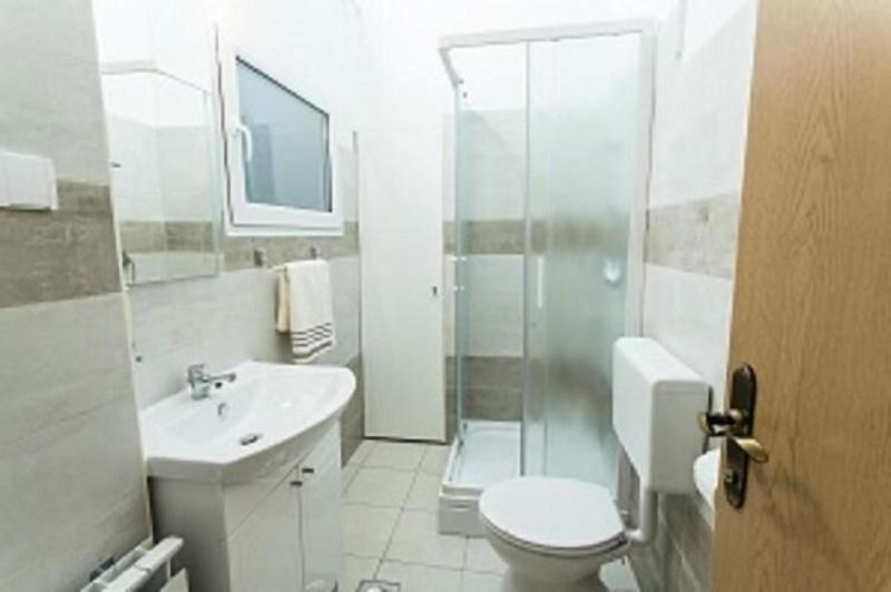 Guesthouse Bed 4 You image