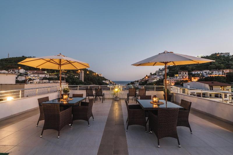 Villa Oleander image