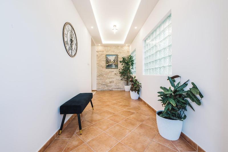 Villa Oleander image