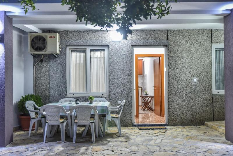 Villa Oleander image