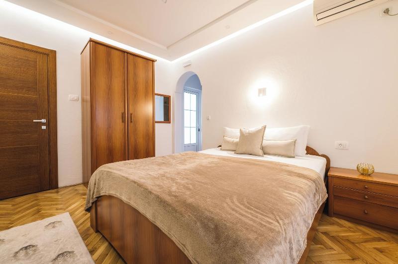Villa Oleander image