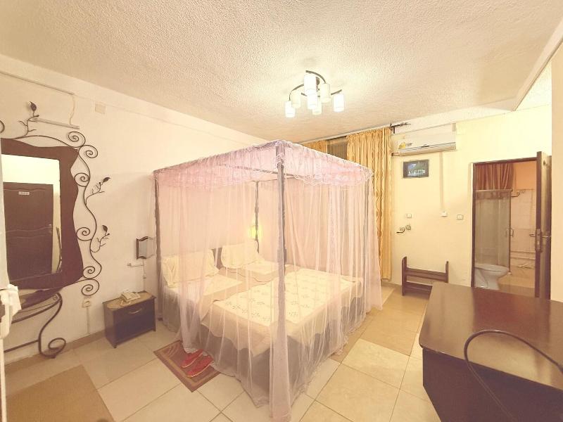 Gahahe Hills Hotel image