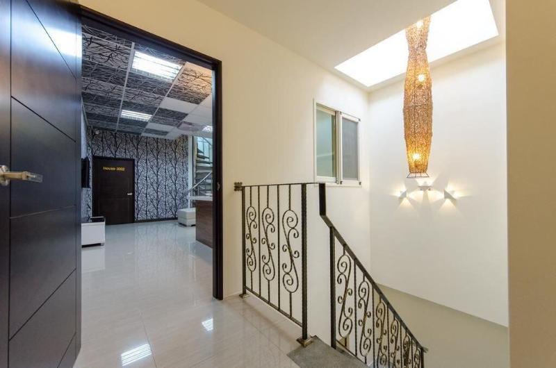 T T House image