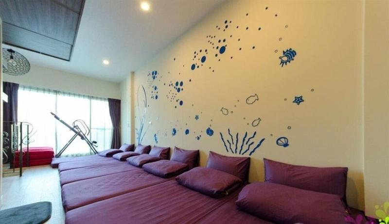 T T House image