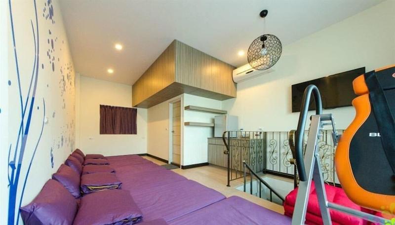 T T House image