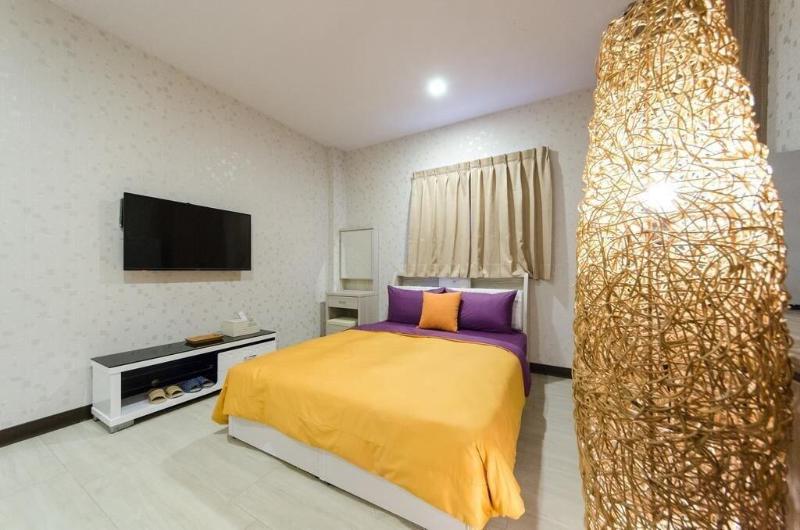 T T House image