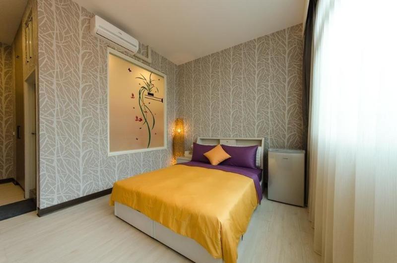 T T House image