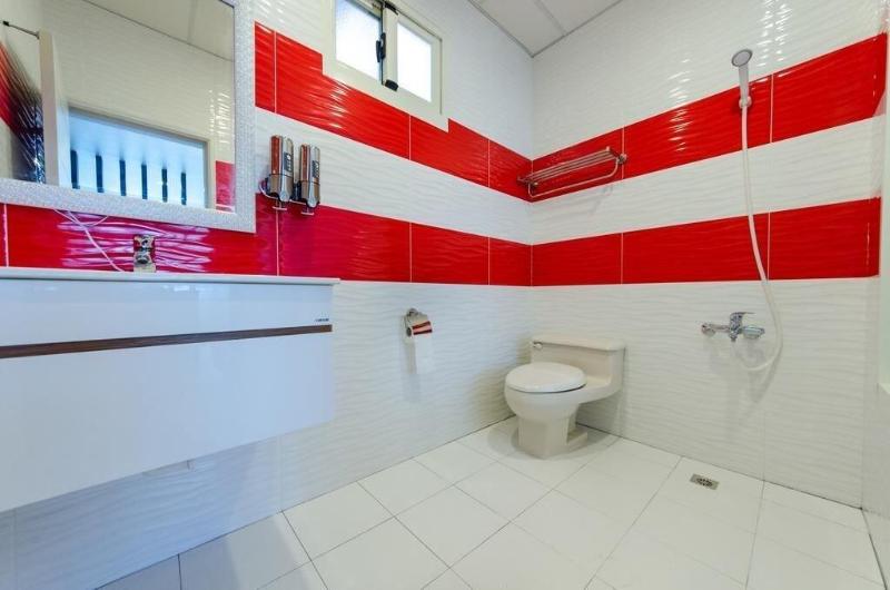 T T House image