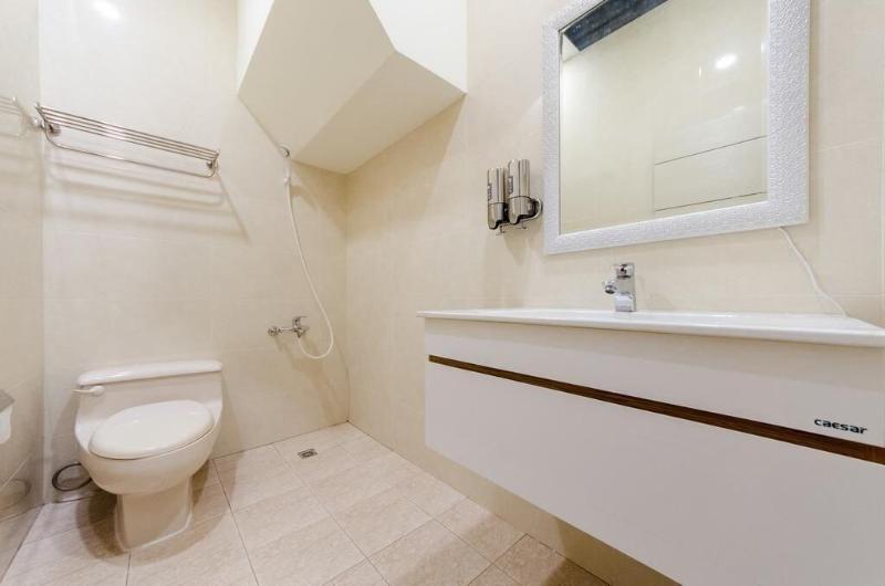 T T House image