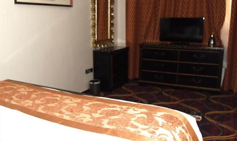 Treasures Suites Conferences image