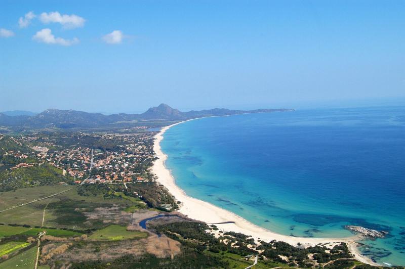 Rey Beach Club image