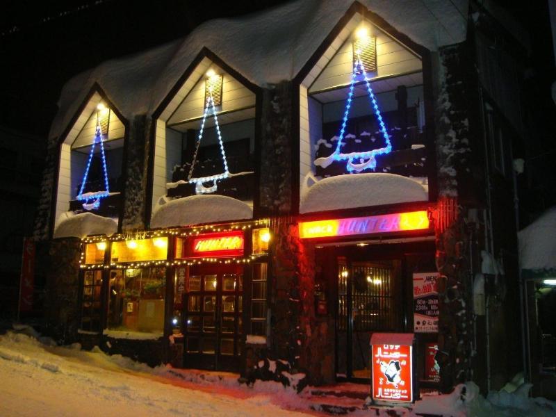 Lodge Hunter image