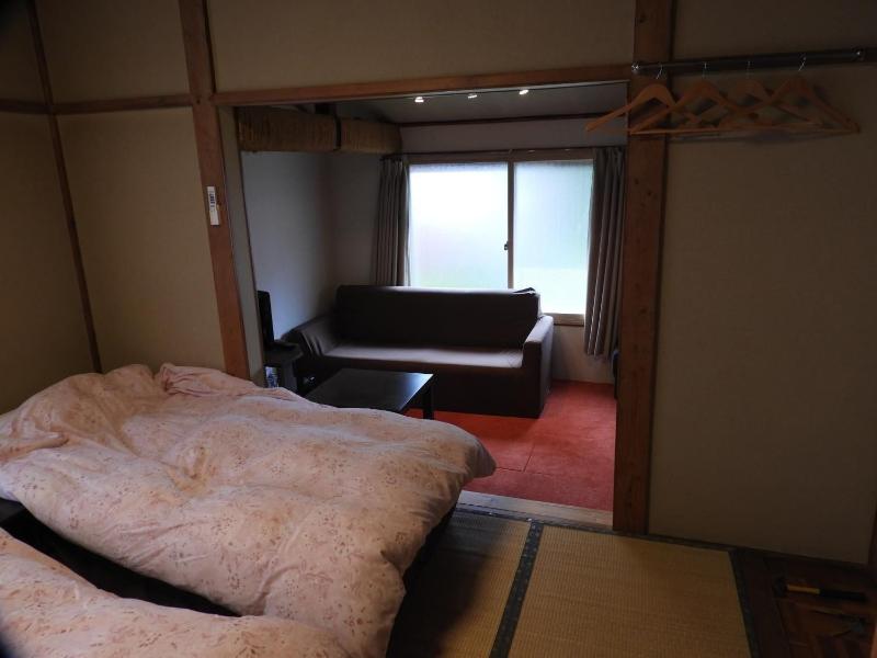 Lodge Hunter image