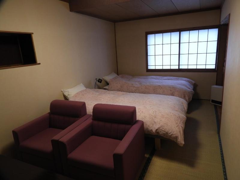 Lodge Hunter image