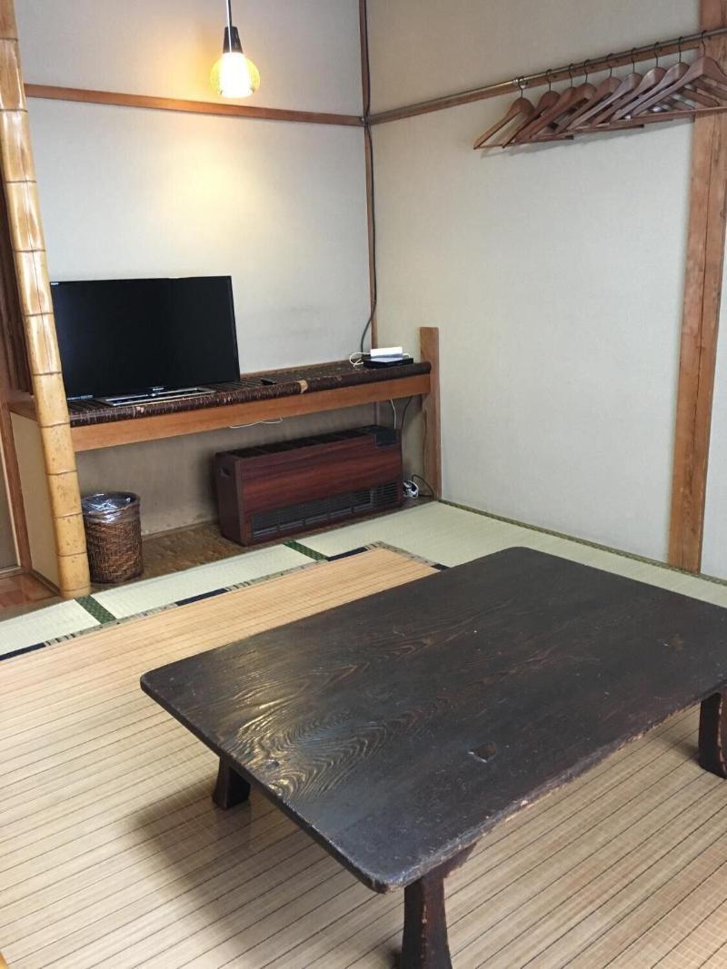 Lodge Hunter image