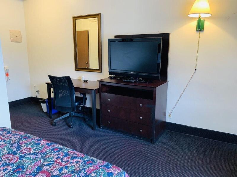 Express Inn image