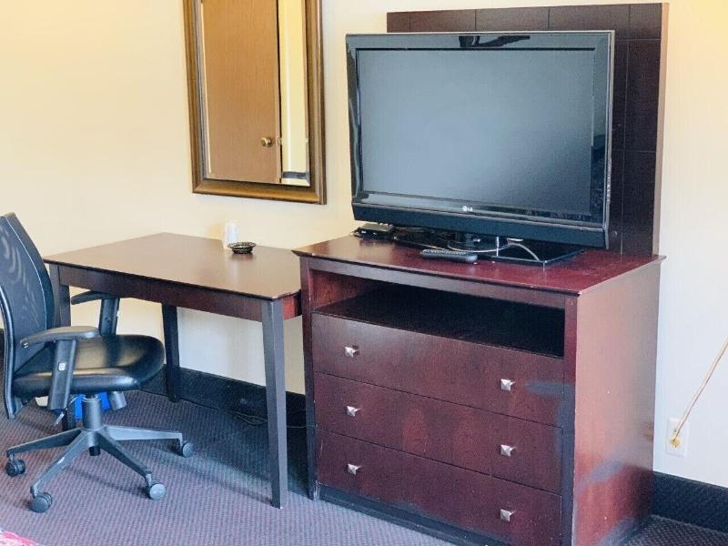 Express Inn image